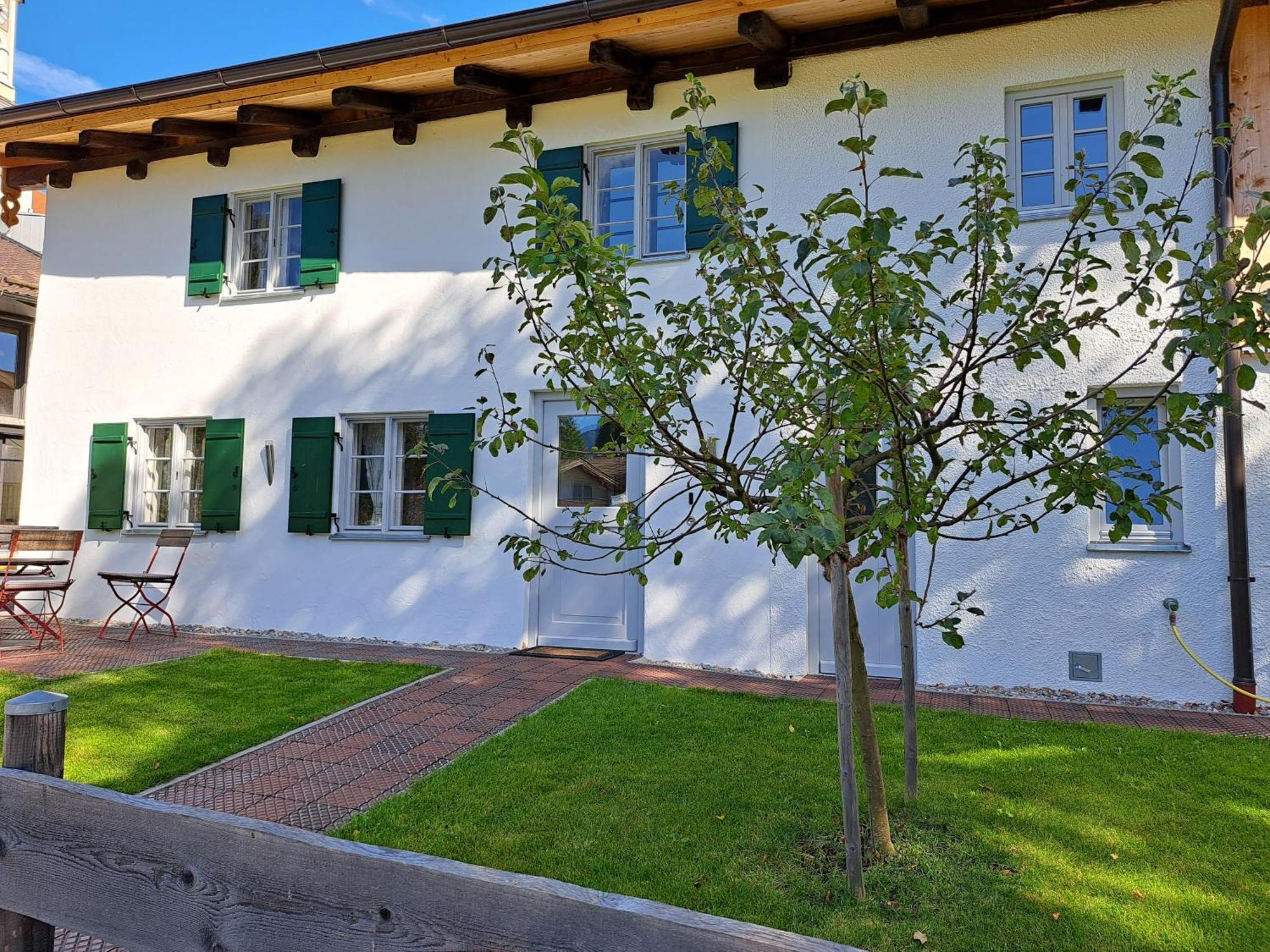 Neu! Ferienwohnungen Im Lueftlmalereck, Hennalahaus Oberammergau Exteriér fotografie