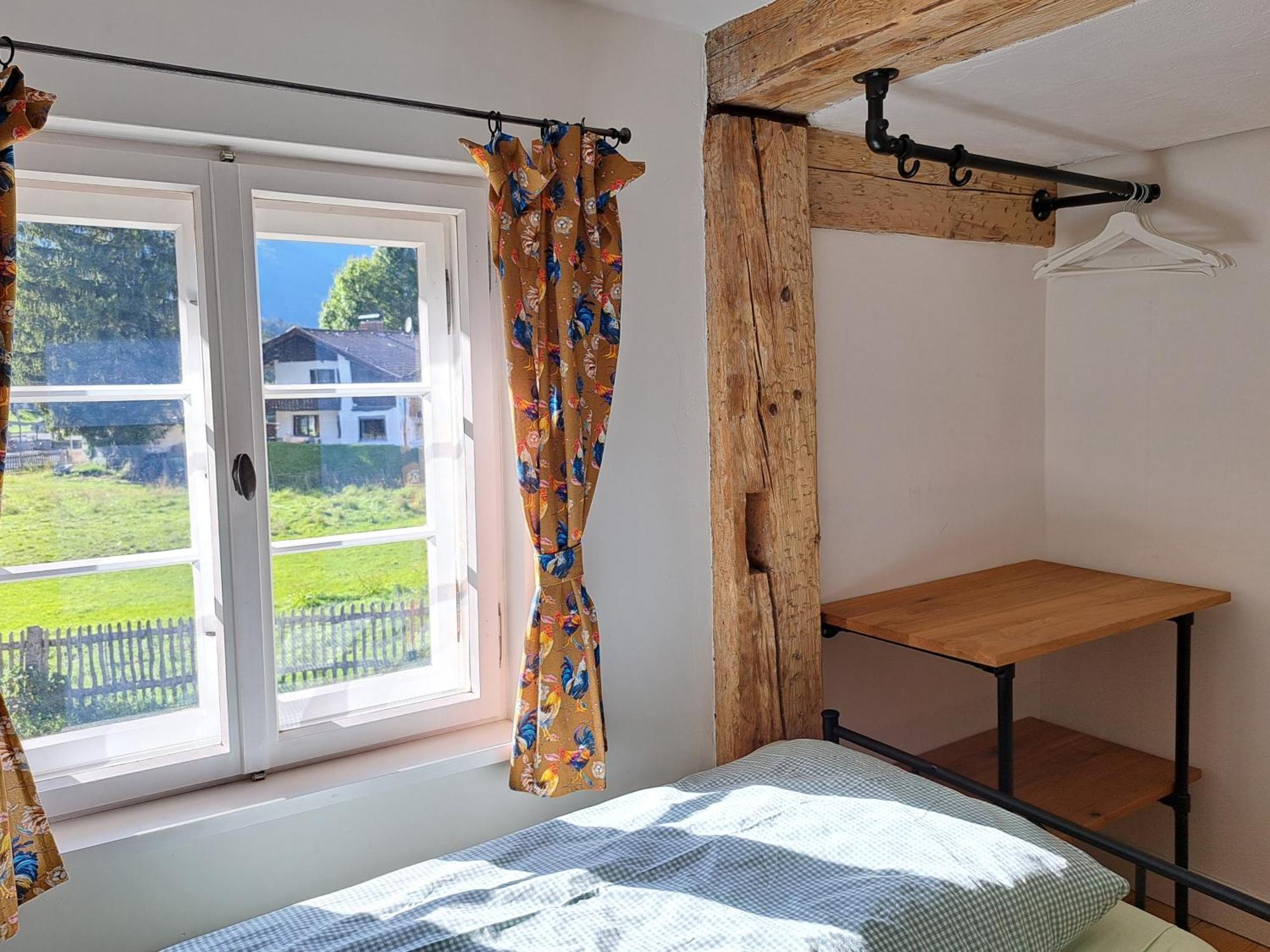 Neu! Ferienwohnungen Im Lueftlmalereck, Hennalahaus Oberammergau Exteriér fotografie